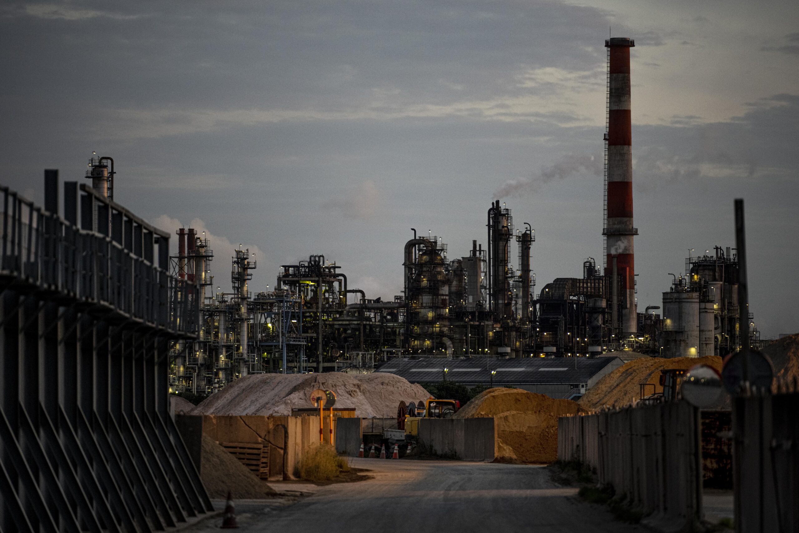 REFINERY